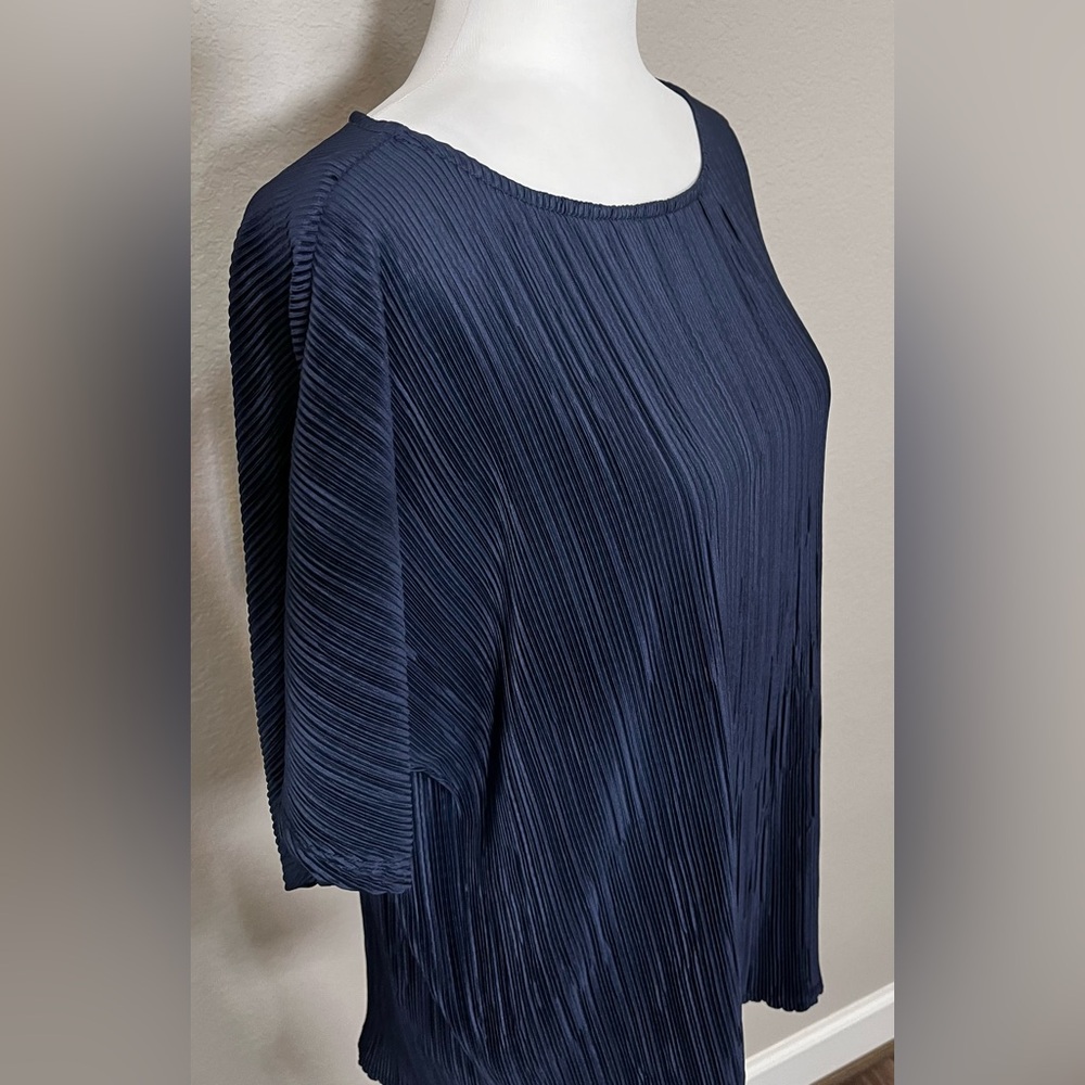 JM Collection Navy Blue Pleated Top Size PXL